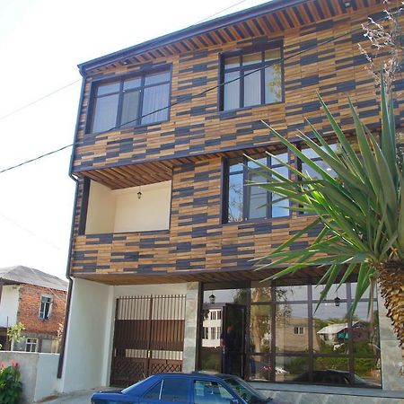 Guest House Belyi Lebed Sochumi Exterior foto