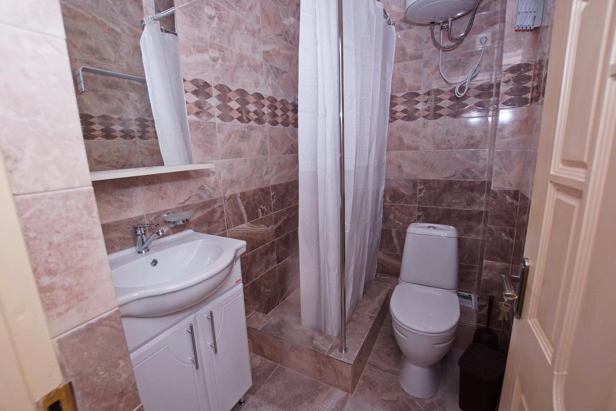 Guest House Belyi Lebed Sochumi Exterior foto