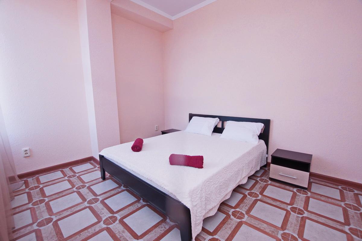 Guest House Belyi Lebed Sochumi Exterior foto